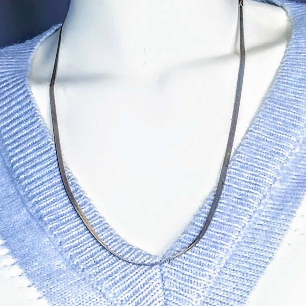 Elegant Sterling Silver 925 Herringbone Necklace - Picture 7 of 8